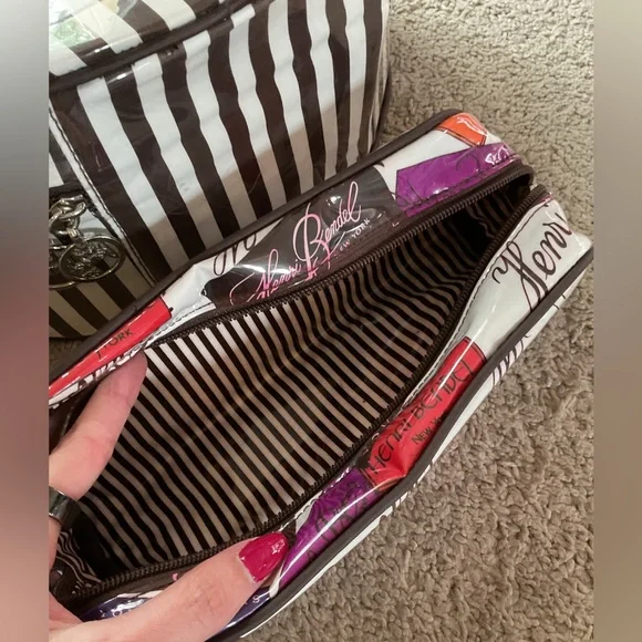 Henri Bendel RARE round XL travel cosmetic case bundle - Picture 10 of 13